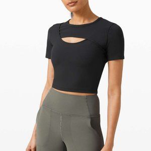 LOOKING FOR: Lululemon Get Centred Short Sleeve Size 6